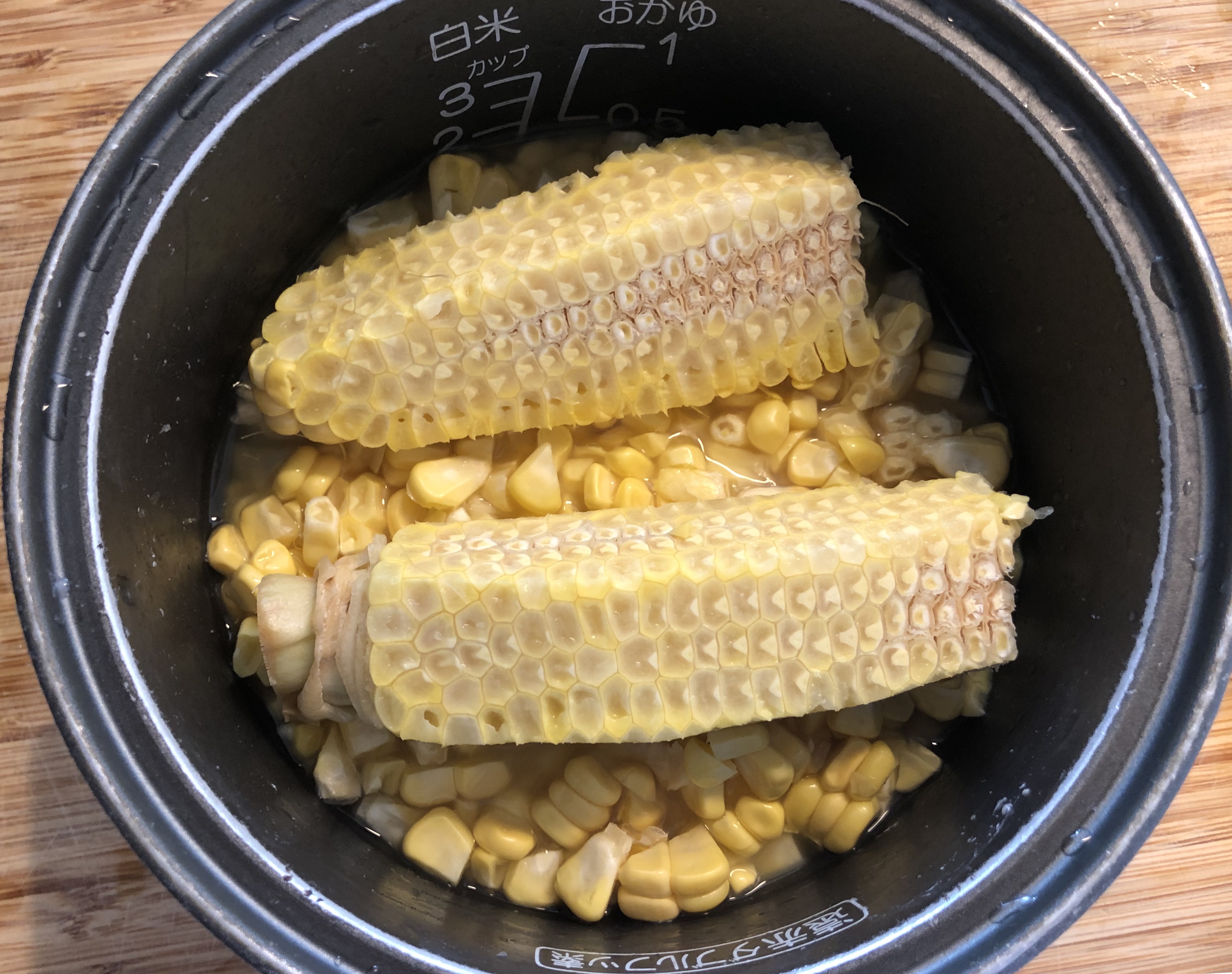 バターの香りと甘さが絶品とうもろこしご飯のレシピ 白い旅人ブログ